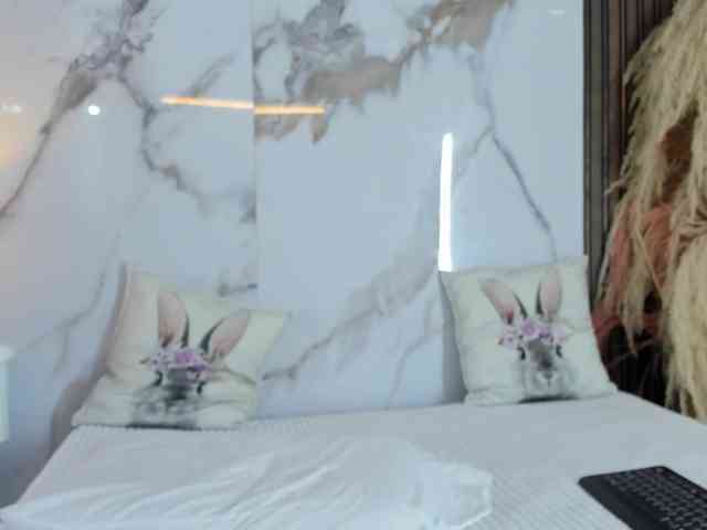 hannahill69 Live Webcam on BongaCams