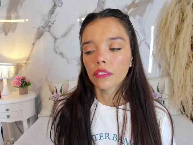 hannahill69 Live Webcam on BongaCams