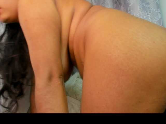 roxanahills's BongaCams show and profile