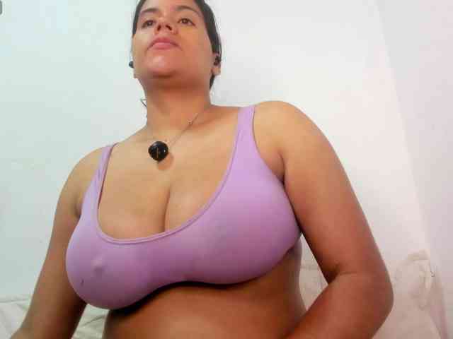 roxanahills_ webcam