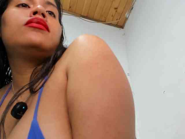 roxanahills_ webcam