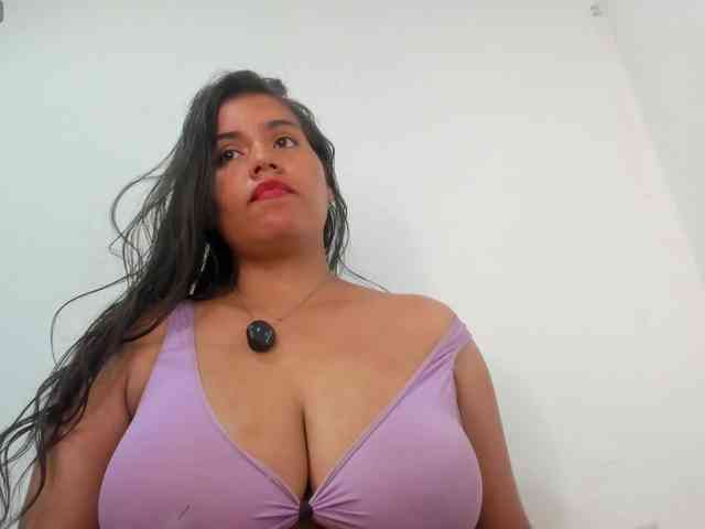 roxanahills_ webcam