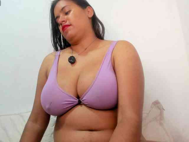 roxanahills_ webcam