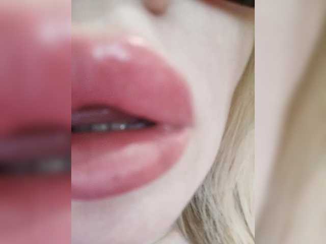 ElenCarr's BongaCams show and profile