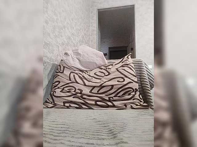 ElenCarr's BongaCams show and profile