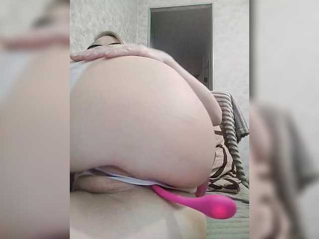 ElenCarr's BongaCams show and profile