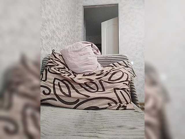 ElenCarr's BongaCams show and profile