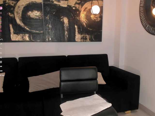 LizzHamilton's BongaCams show and profile