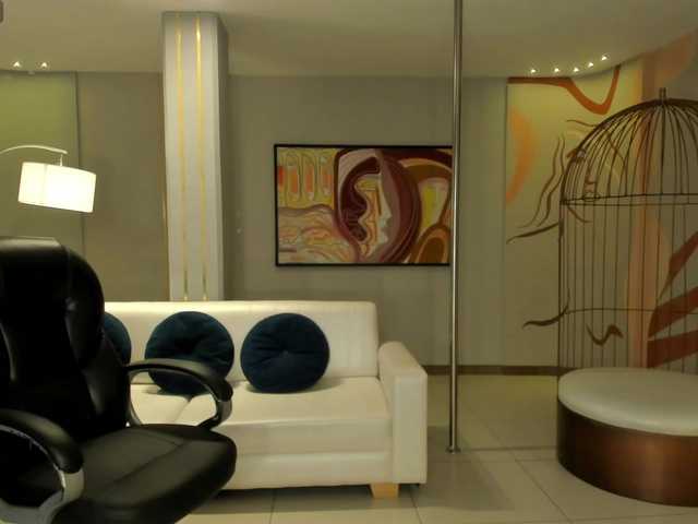 Offline LizzHamilton on BongaCams