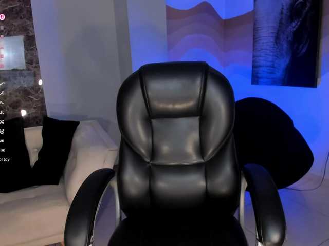 LizzHamilton's BongaCams show and profile