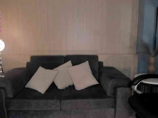 LizzHamilton webcam