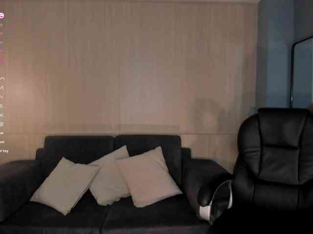LizzHamilton webcam