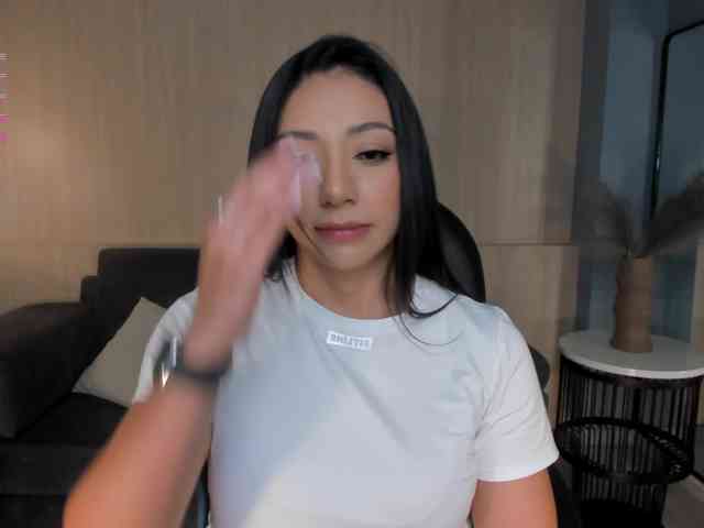 LizzHamilton webcam