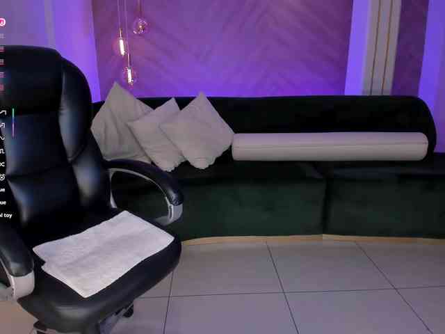 LizzHamilton LizzHamilton