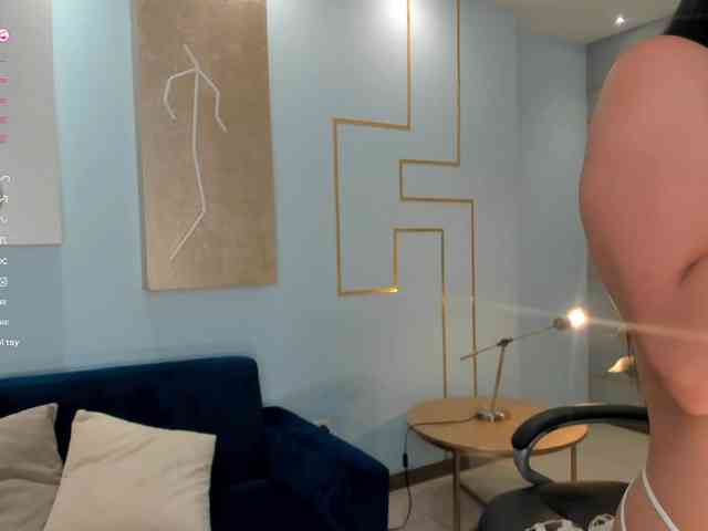 LizzHamilton webcam