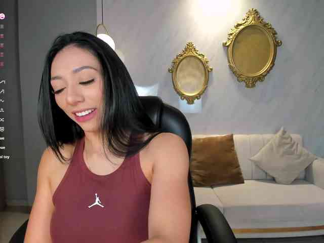 LizzHamilton webcam