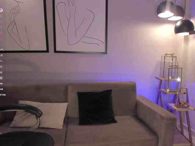 LizzHamilton LizzHamilton