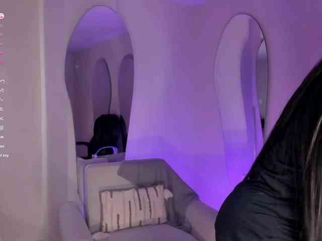 LizzHamilton webcam