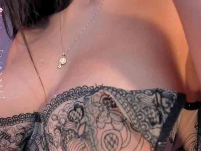 LizzHamilton webcam