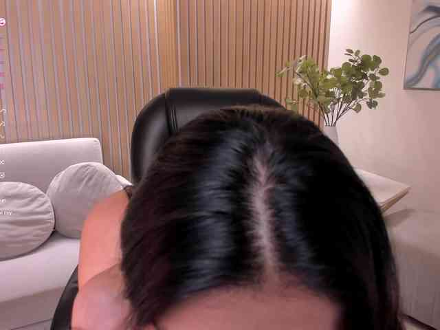 LizzHamilton webcam