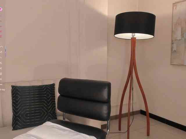 LizzHamilton LizzHamilton