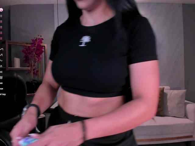 LizzHamilton webcam