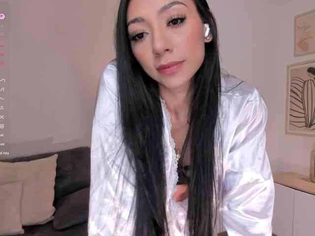 LizzHamilton LizzHamilton