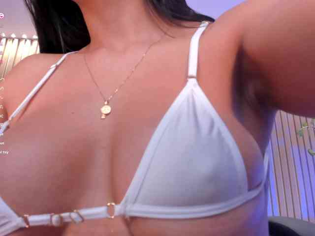 LizzHamilton webcam