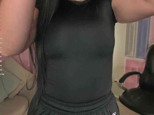 LizzHamilton webcam
