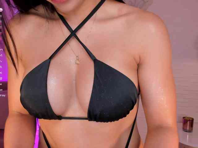 LizzHamilton webcam