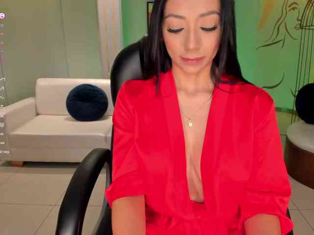 LizzHamilton webcam