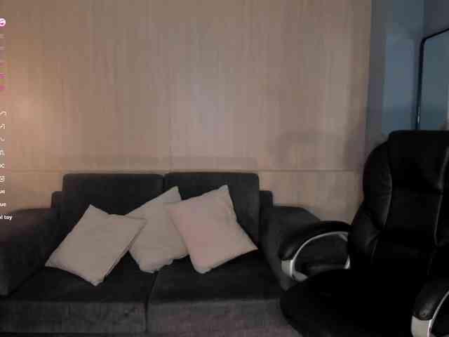 LizzHamilton webcam