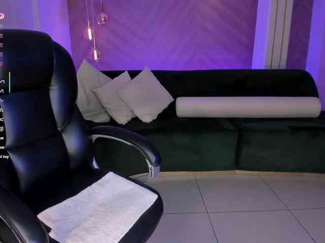 LizzHamilton LizzHamilton