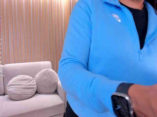 LizzHamilton webcam
