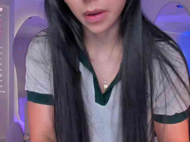 LizzHamilton webcam
