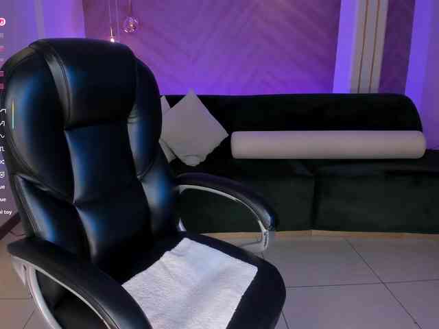 LizzHamilton LizzHamilton