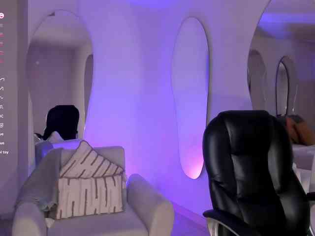 LizzHamilton webcam