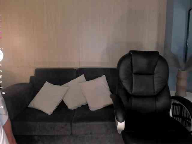 LizzHamilton webcam