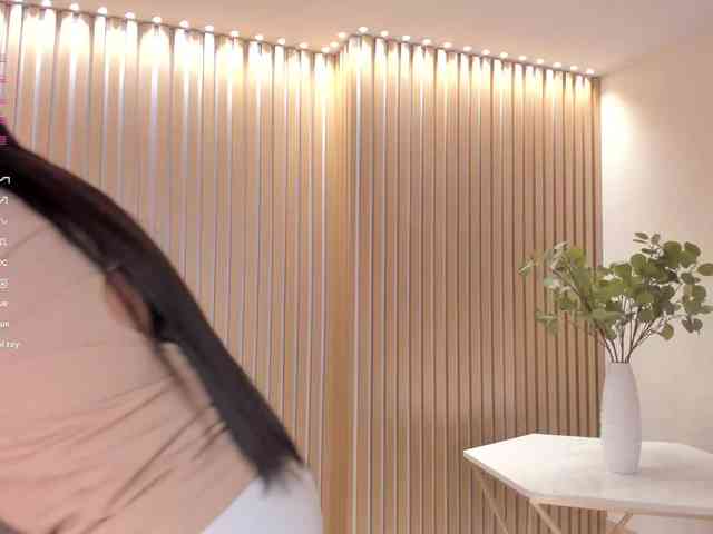 LizzHamilton webcam