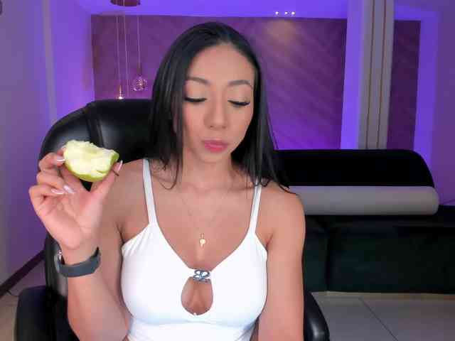 LizzHamilton LizzHamilton