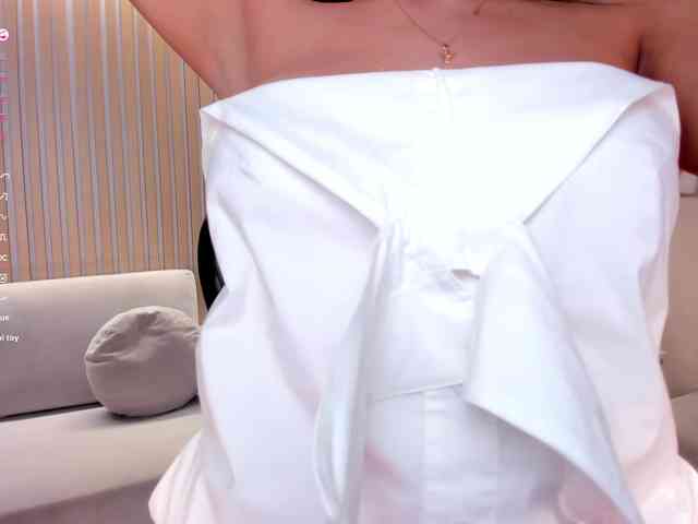 LizzHamilton webcam