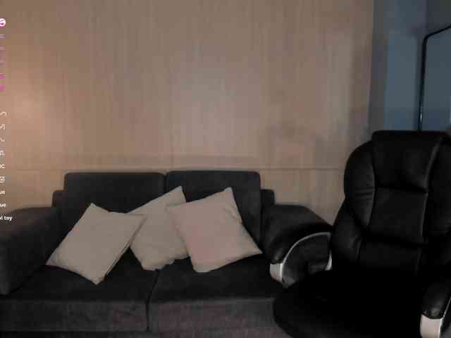 LizzHamilton webcam