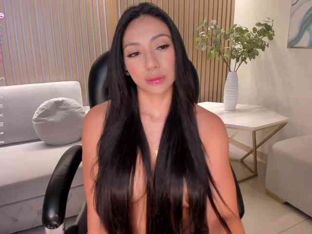 LizzHamilton webcam
