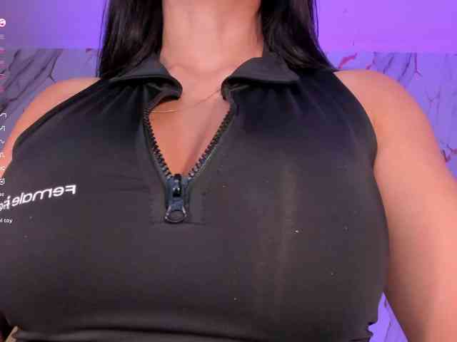 LizzHamilton webcam