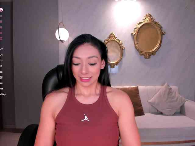 LizzHamilton webcam