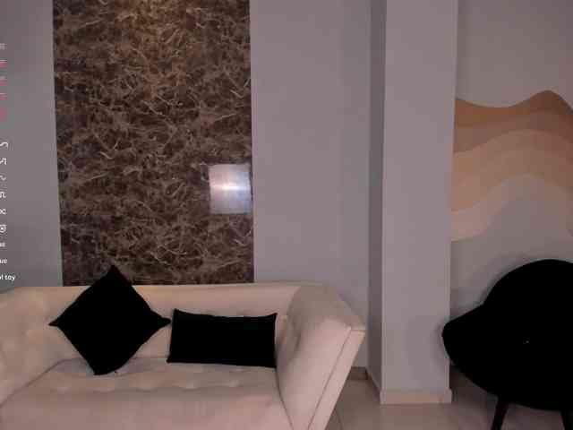 LizzHamilton webcam