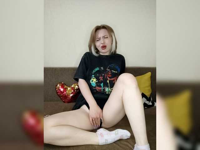 AlevtinnA's BongaCams show and profile