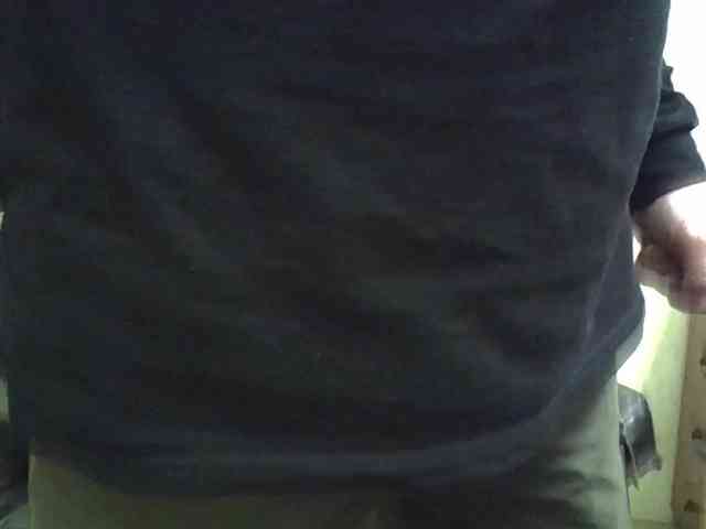Viknikcm (45, White Cam Boy) performing cumshot.