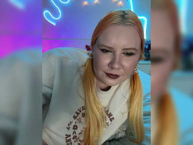 LunaLu13's BongaCams show and profile