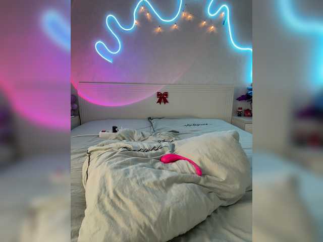 LunaLu13's BongaCams show and profile